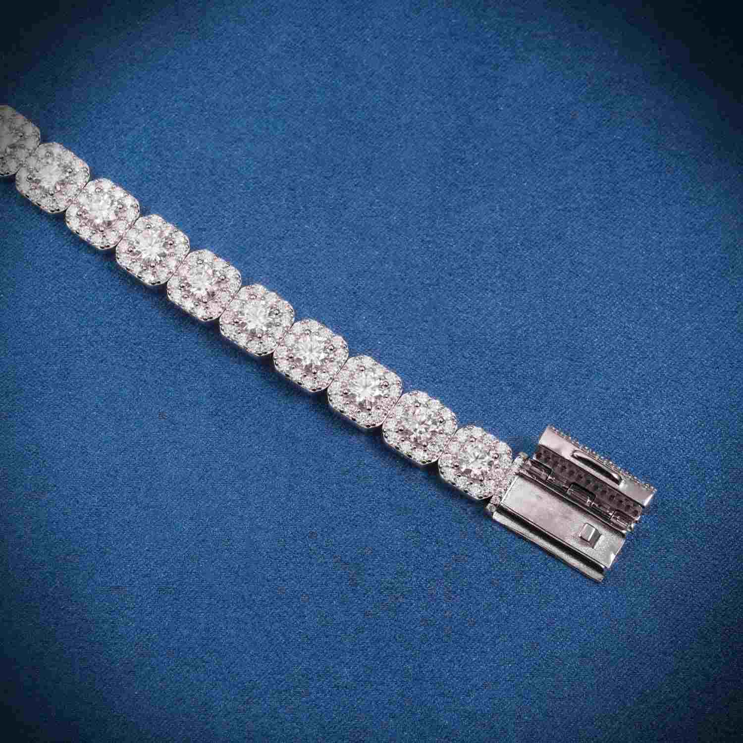 6MM Moissanite Clustered Tennis Bracelet 14K Gold