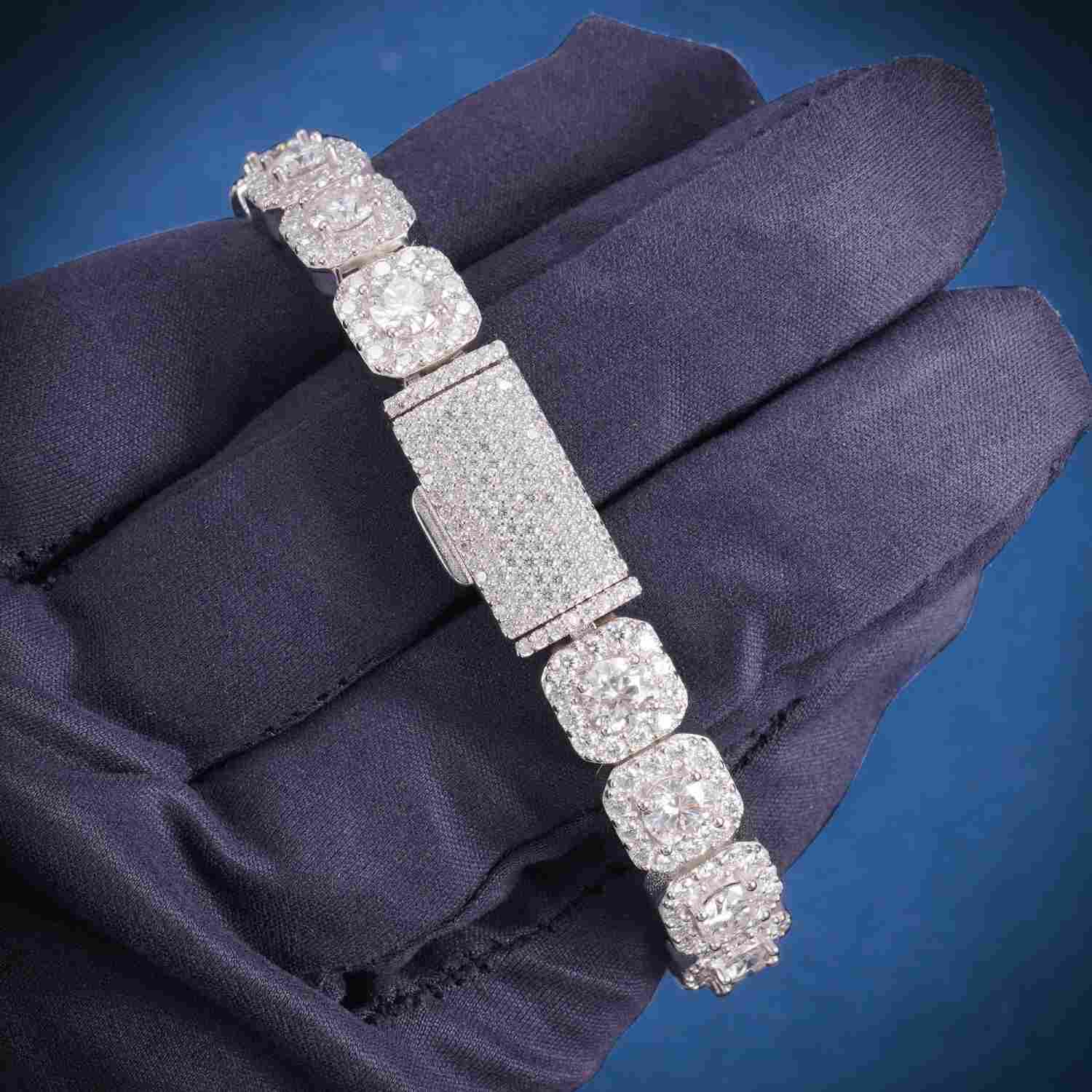 6MM Moissanite Clustered Tennis Bracelet 14K Gold