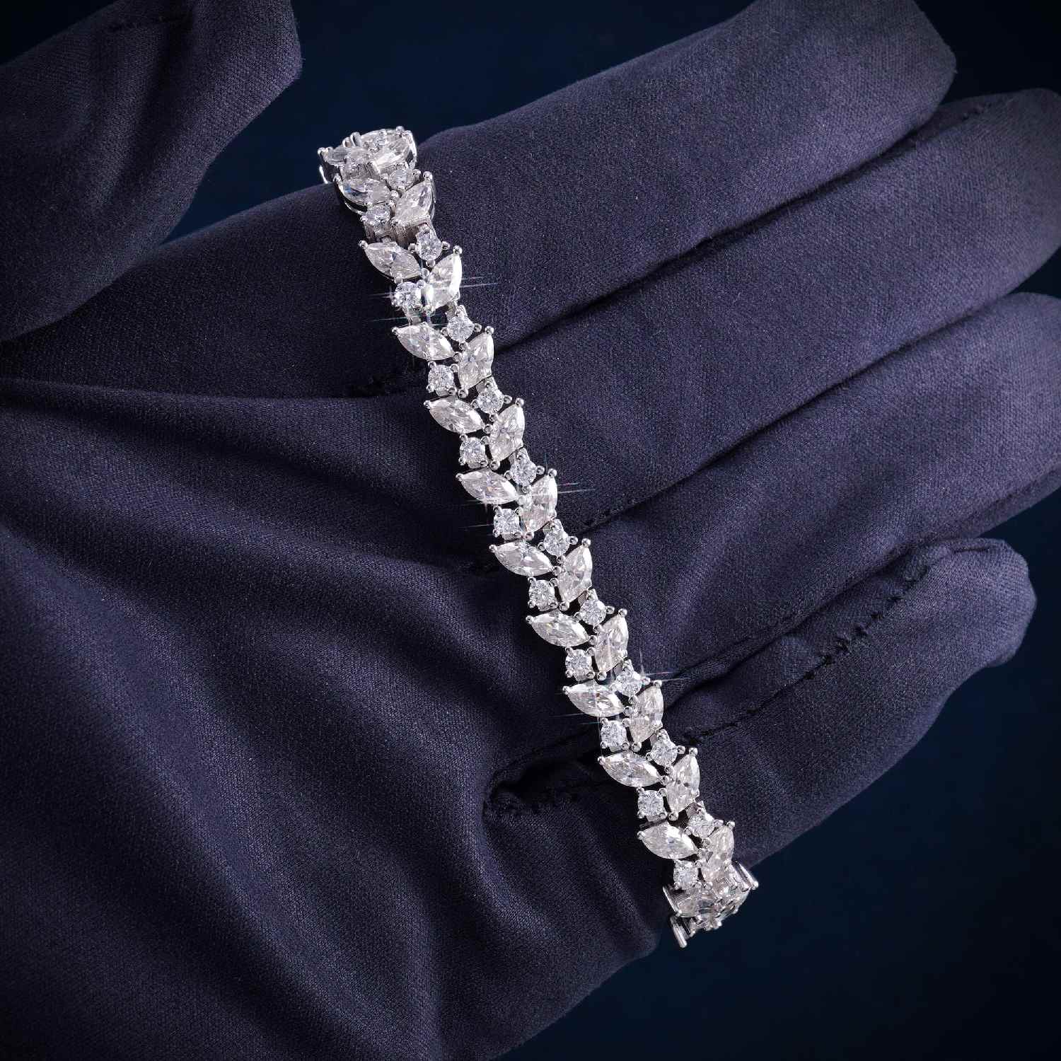 9MM Moissanite Flower Tennis Bracelet 14K Gold