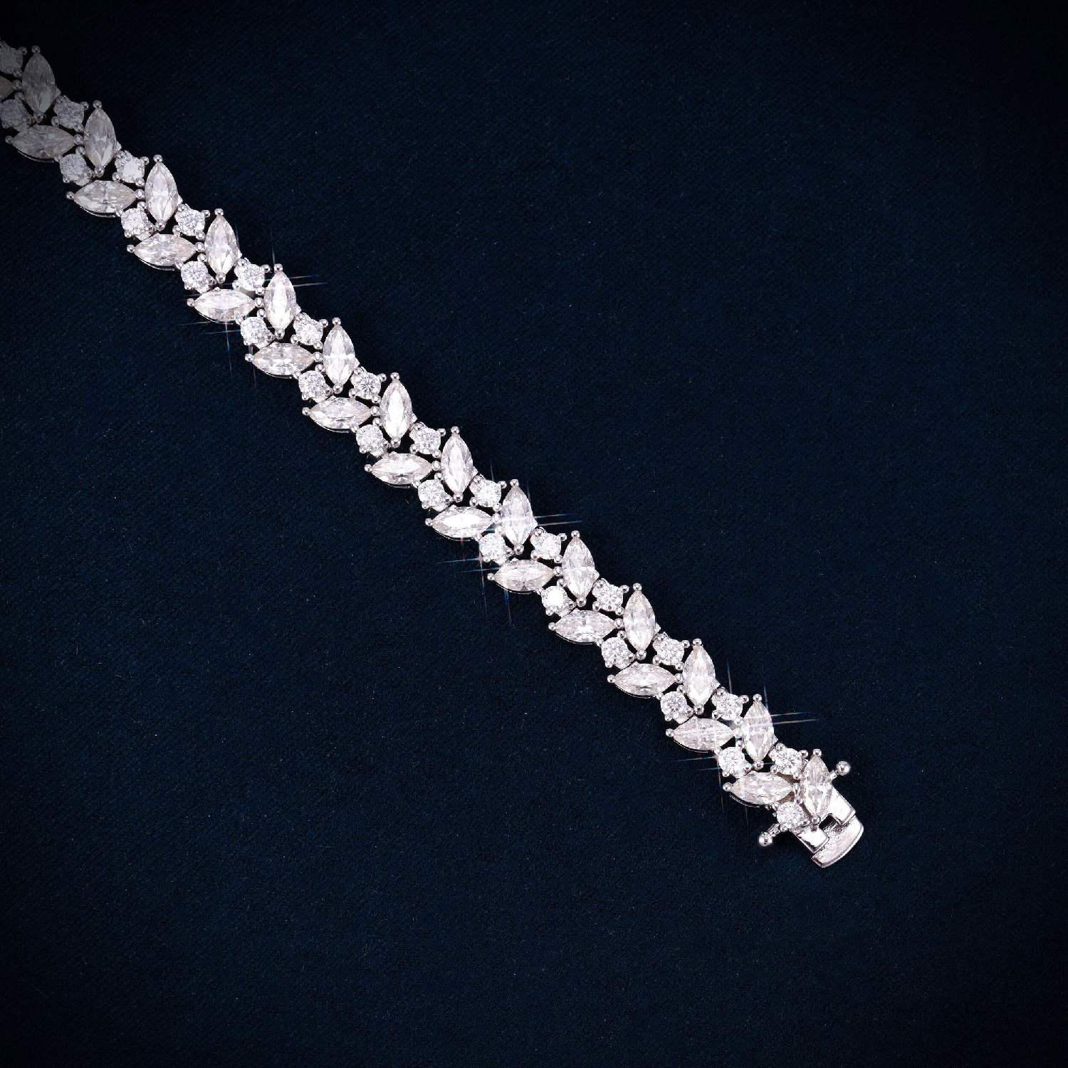 9MM Moissanite Flower Tennis Bracelet 14K Gold