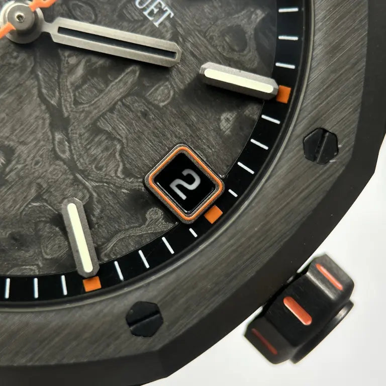 Audemars Piguet Royal Oak DiW 15500 Case Carbon Second Hand Is Orange 41mm