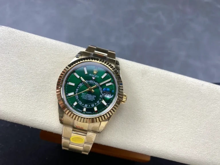 Superclone Rolex Sky-Dweller Oyster